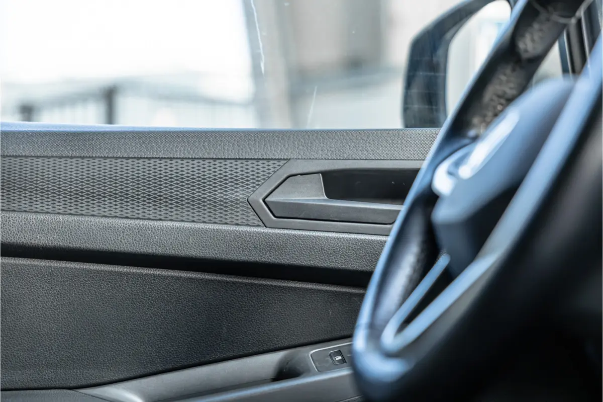 2.0 TDI | R-Line | Marge | BTW Vrij | LED | Navigatie Camera | CarPlay | Stoelverwarming | MF Stuur | Cruise control | BOTT Inrichting | DAB | Nieuwe APK