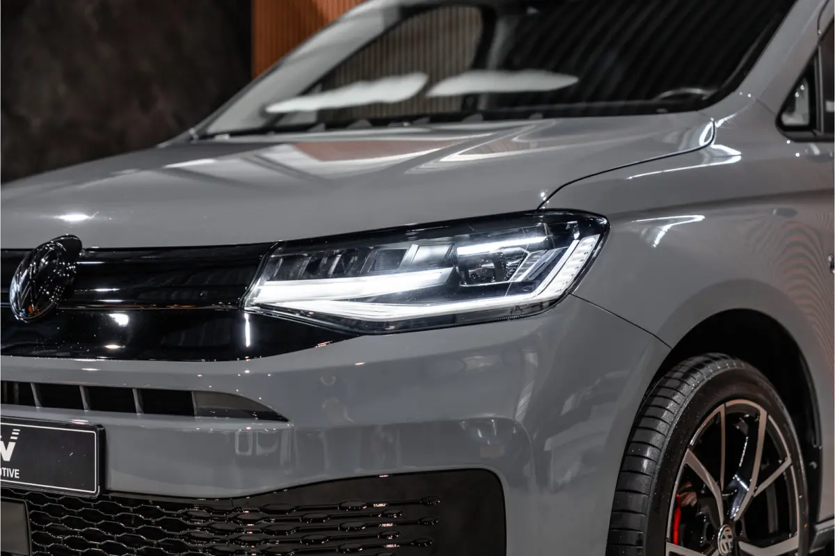 2.0 TDI | R-Line | Marge | BTW Vrij | LED | Navigatie Camera | CarPlay | Stoelverwarming | MF Stuur | Cruise control | BOTT Inrichting | DAB | Nieuwe APK