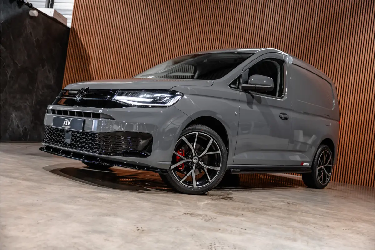 2.0 TDI | R-Line | Marge | BTW Vrij | LED | Navigatie Camera | CarPlay | Stoelverwarming | MF Stuur | Cruise control | BOTT Inrichting | DAB | Nieuwe APK