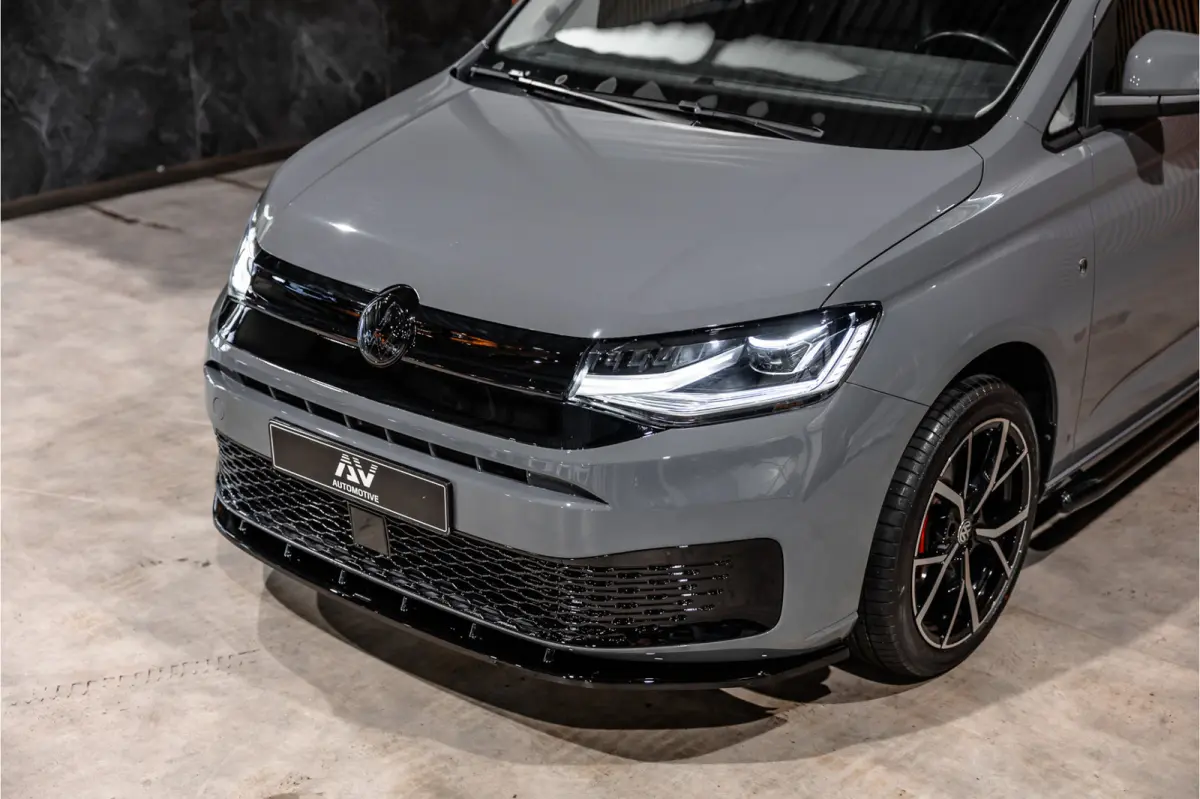 2.0 TDI | R-Line | Marge | BTW Vrij | LED | Navigatie Camera | CarPlay | Stoelverwarming | MF Stuur | Cruise control | BOTT Inrichting | DAB | Nieuwe APK