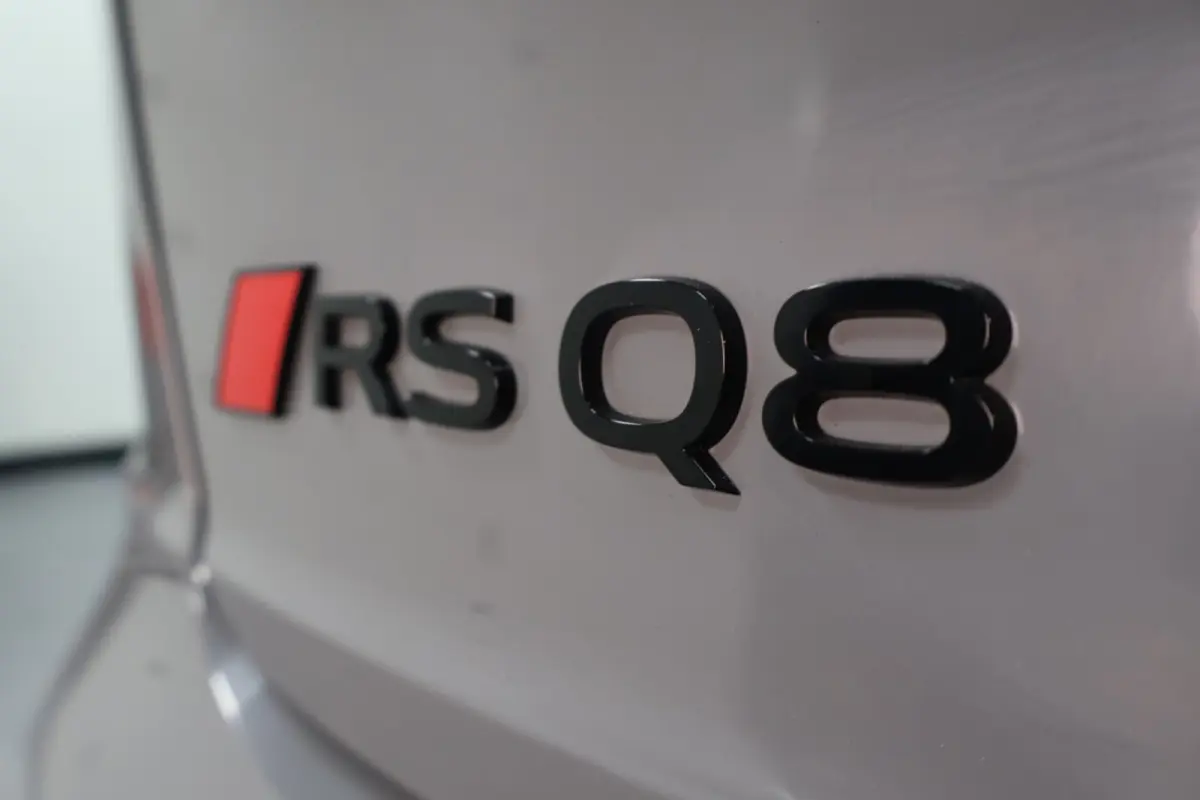 4.0 TFSI RS Q8 Performance|Pano|Ceramic|B&O