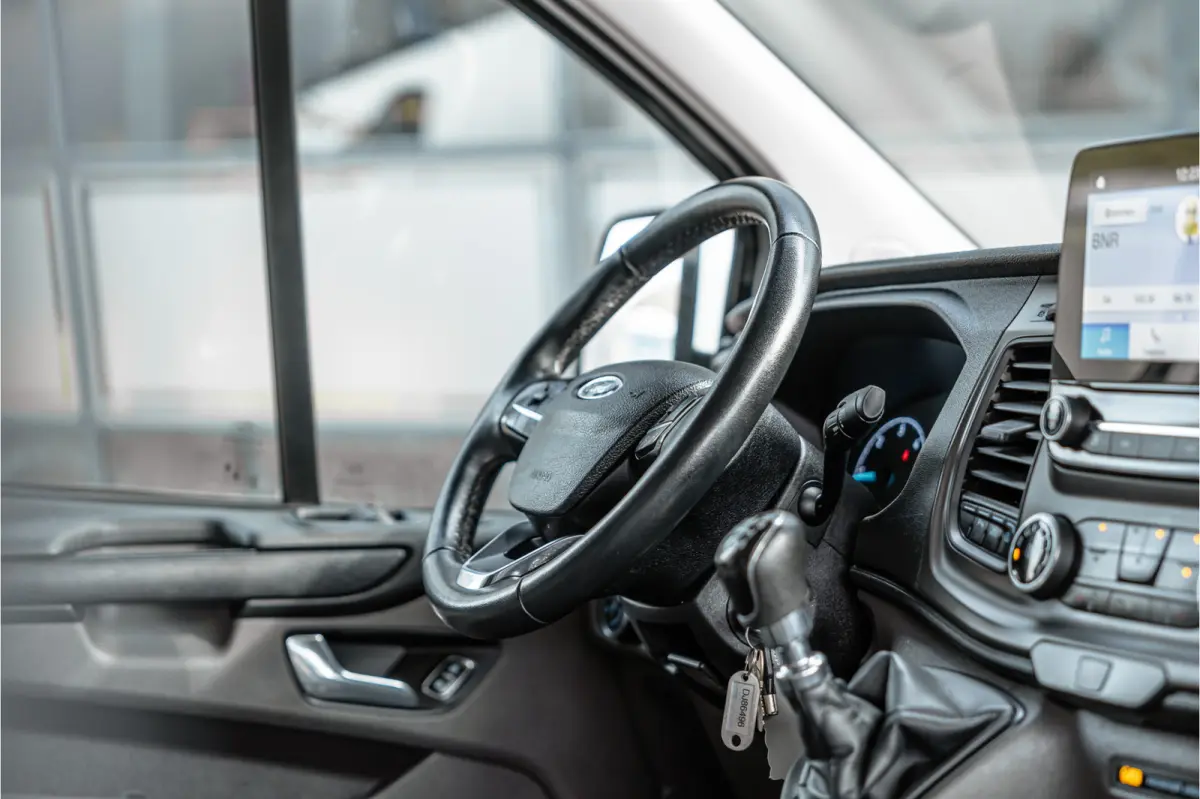 300 2.0 TDCI | Raptor Edition | CarPlay | Camera | Stoelverwarming | Trekhaak | Stoelverwarming | Airco | 3-Zitter | Nieuwe APK