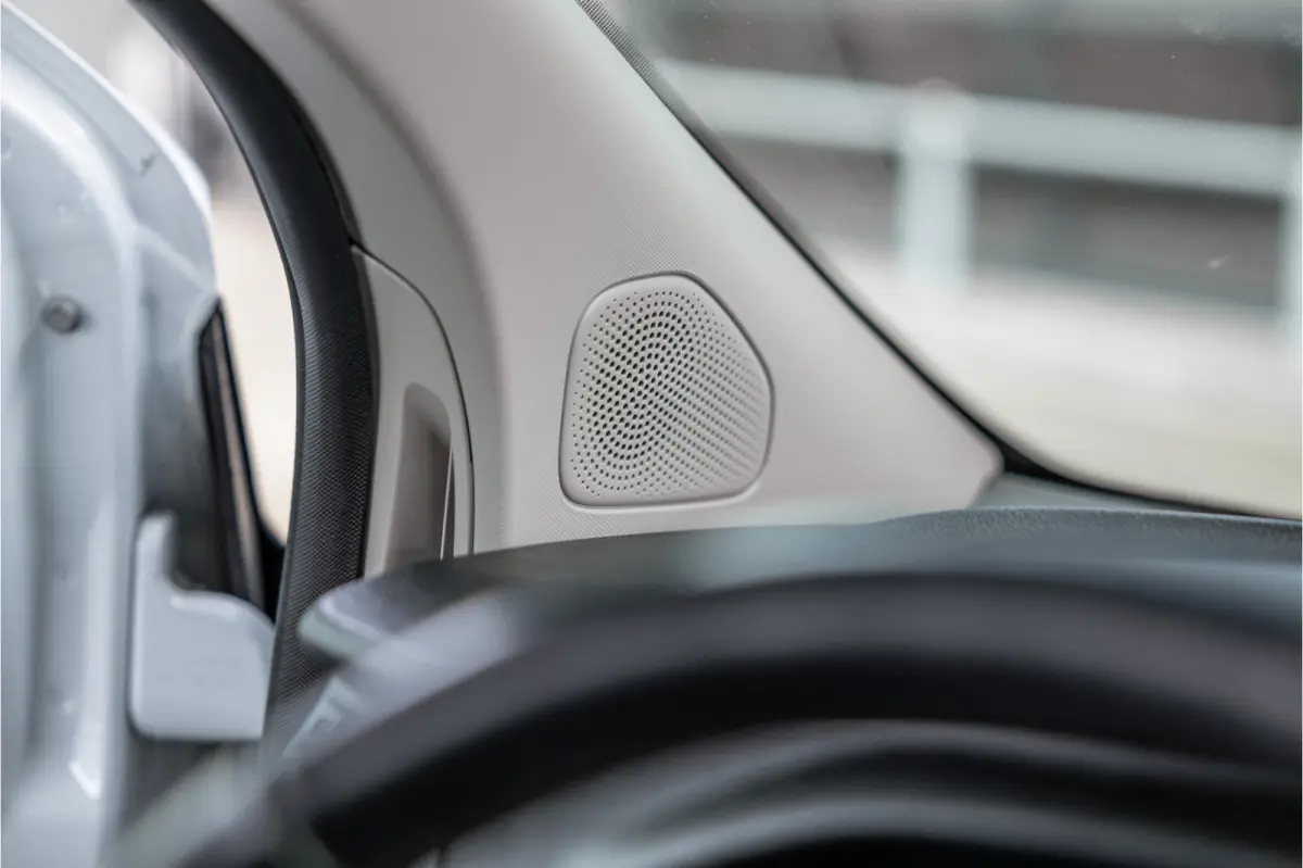300 2.0 TDCI | Raptor Edition | CarPlay | Camera | Stoelverwarming | Trekhaak | Stoelverwarming | Airco | 3-Zitter | Nieuwe APK