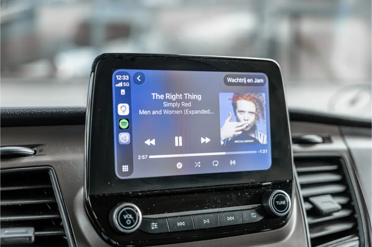 300 2.0 TDCI | Raptor Edition | CarPlay | Camera | Stoelverwarming | Trekhaak | Stoelverwarming | Airco | 3-Zitter | Nieuwe APK
