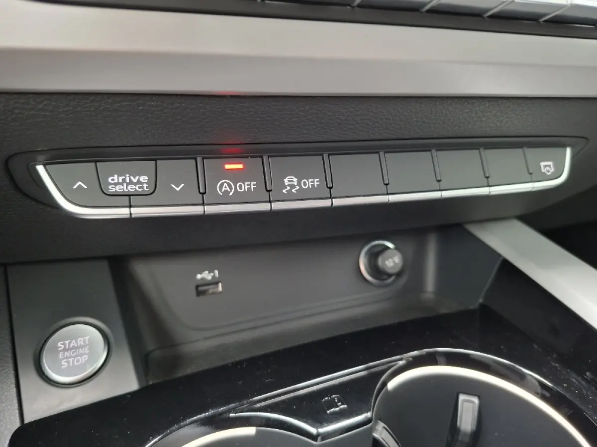 40 TFSI Business Edition * Navigatiesysteem * AUTOMAAT * Elektrische kofferklep *