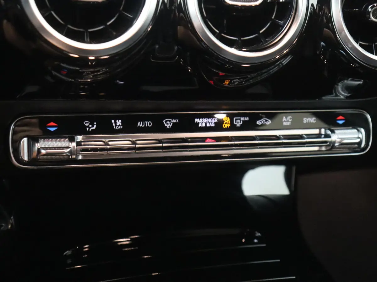 180 Business Solution AMG | Wordt Verwacht | Apple Carplay / Android Auto | Achteruitrijcamera | Parkeersensoren | Stoelverwarming |