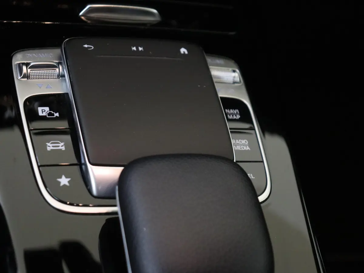 180 Business Solution AMG | Wordt Verwacht | Apple Carplay / Android Auto | Achteruitrijcamera | Parkeersensoren | Stoelverwarming |