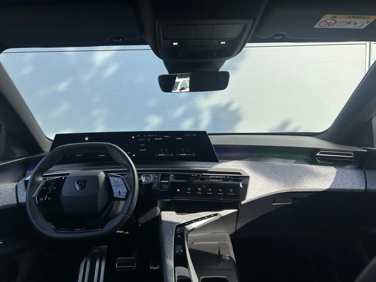 1.2 Hybrid 136 GT | 360 Camera | Adaptieve Cruise Control | Elektrische stoelen | Apple Carplay/Android Auto