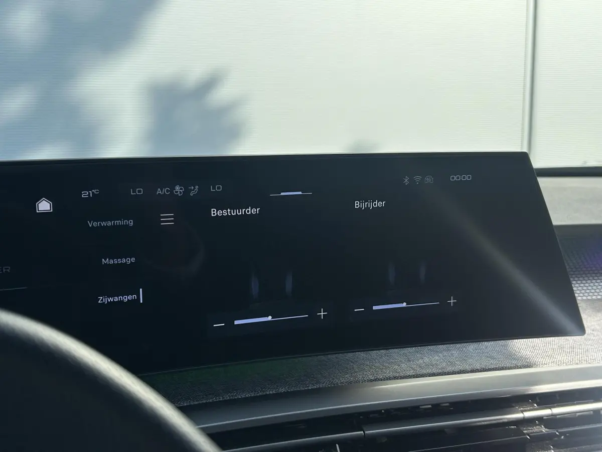 1.2 Hybrid 136 GT | 360 Camera | Adaptieve Cruise Control | Elektrische stoelen | Apple Carplay/Android Auto