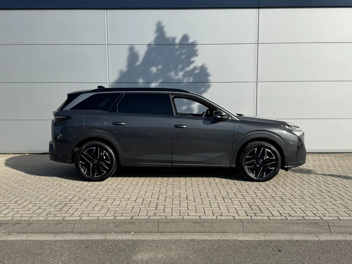 1.2 Hybrid 136 GT | 360 Camera | Adaptieve Cruise Control | Elektrische stoelen | Apple Carplay/Android Auto