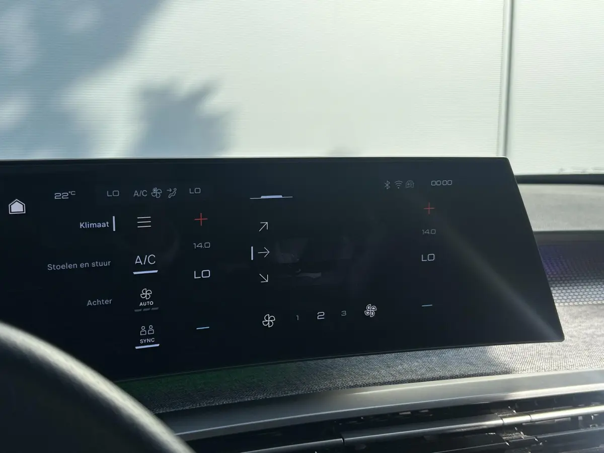 1.2 Hybrid 136 GT | 360 Camera | Adaptieve Cruise Control | Elektrische stoelen | Apple Carplay/Android Auto