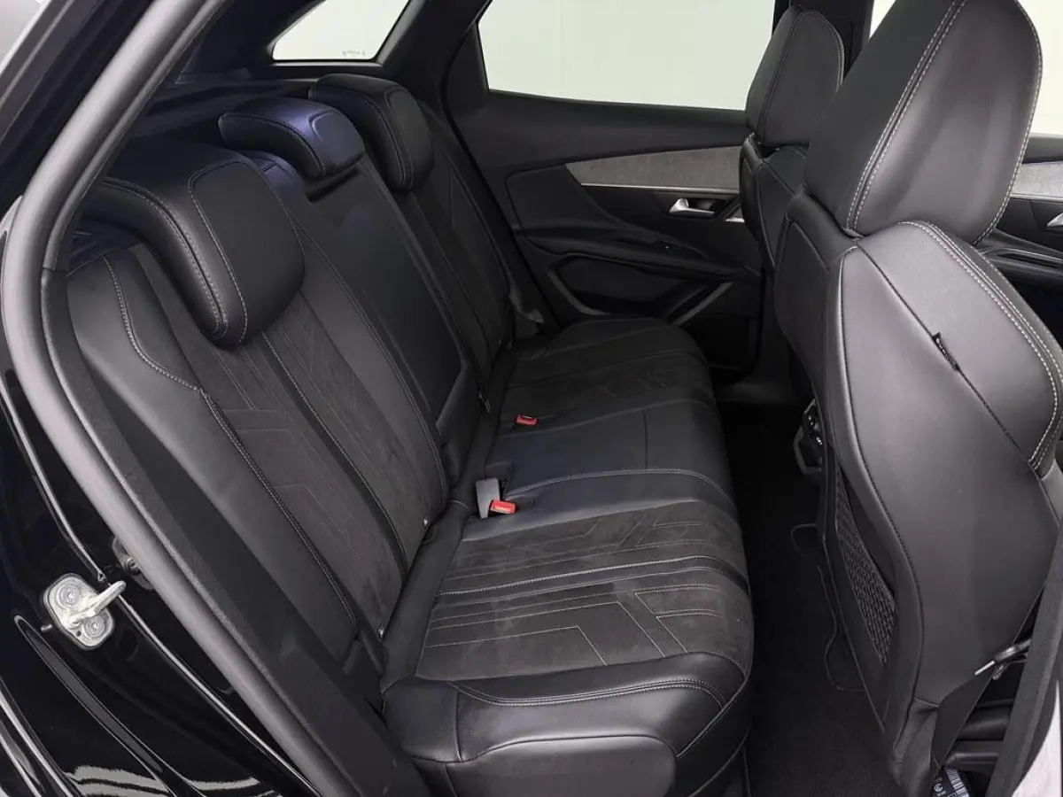 1.6 HYbrid 4x4 300pk GT Black Pack Pano/Alcantara/ 360.Camera/Comfort.Stoelen/El.Klep/Led/Nav/Winterpakket/CarPlay