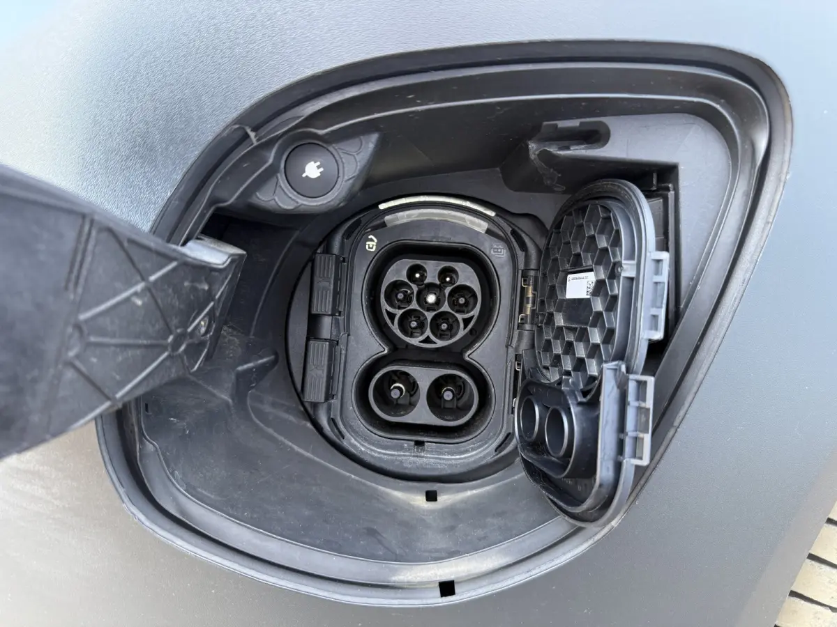 129 90kWh 204PK Personenvervoer L2 370km WLTP 92.2% (SOH) 7 Stoelen Elektrische Schuifdeur LED Lichtmetalen velgen 17inch Snelladen Climate Control Cruise Control