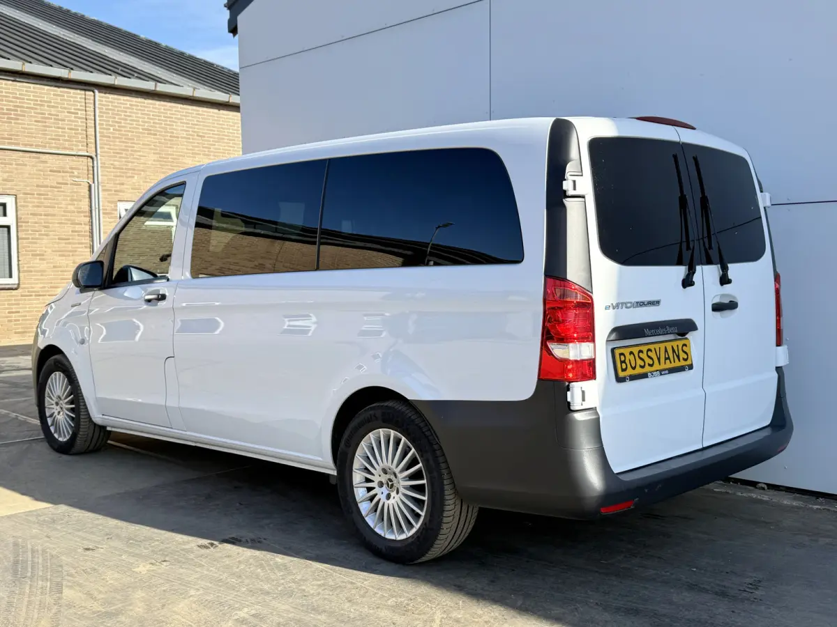129 90kWh 204PK Personenvervoer L2 370km WLTP 92.2% (SOH) 7 Stoelen Elektrische Schuifdeur LED Lichtmetalen velgen 17inch Snelladen Climate Control Cruise Control