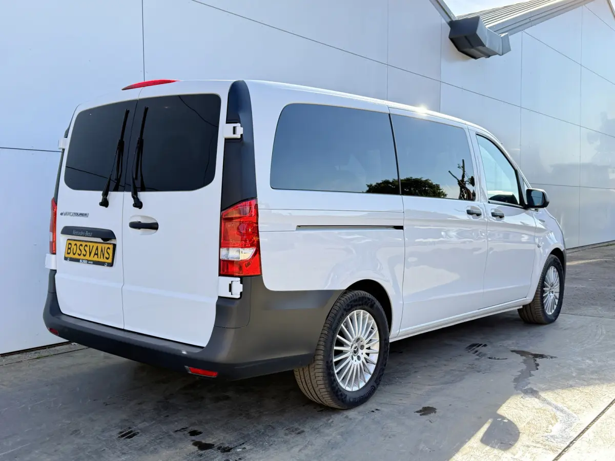 129 90kWh 204PK Personenvervoer L2 370km WLTP 92.2% (SOH) 7 Stoelen Elektrische Schuifdeur LED Lichtmetalen velgen 17inch Snelladen Climate Control Cruise Control