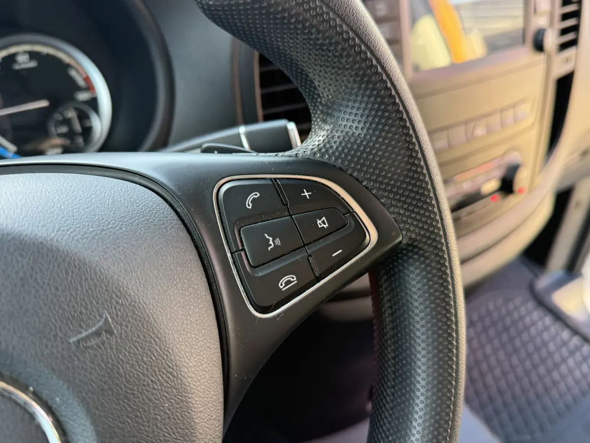 129 90kWh 204PK Personenvervoer L2 370km WLTP 92.2% (SOH) 7 Stoelen Elektrische Schuifdeur LED Lichtmetalen velgen 17inch Snelladen Climate Control Cruise Control
