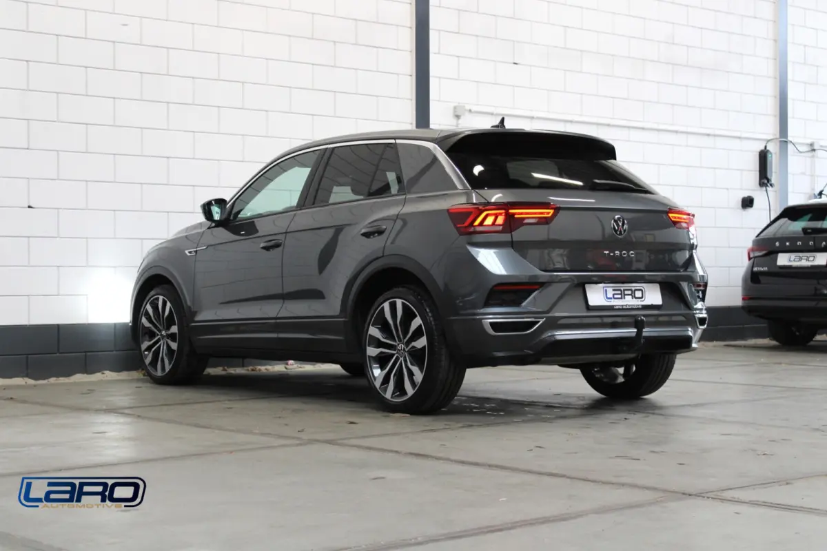 1.5 TSI 3x R-Line | Trekhaak ACC LED Climate CarPlay Blindspot Stoelver.