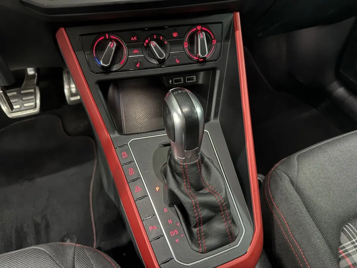 2.0 GTI / DSG / Virtual Cockpit / Apple CarPlay / LED / 110447 KM / Digitaal onderhoud aanwezig.