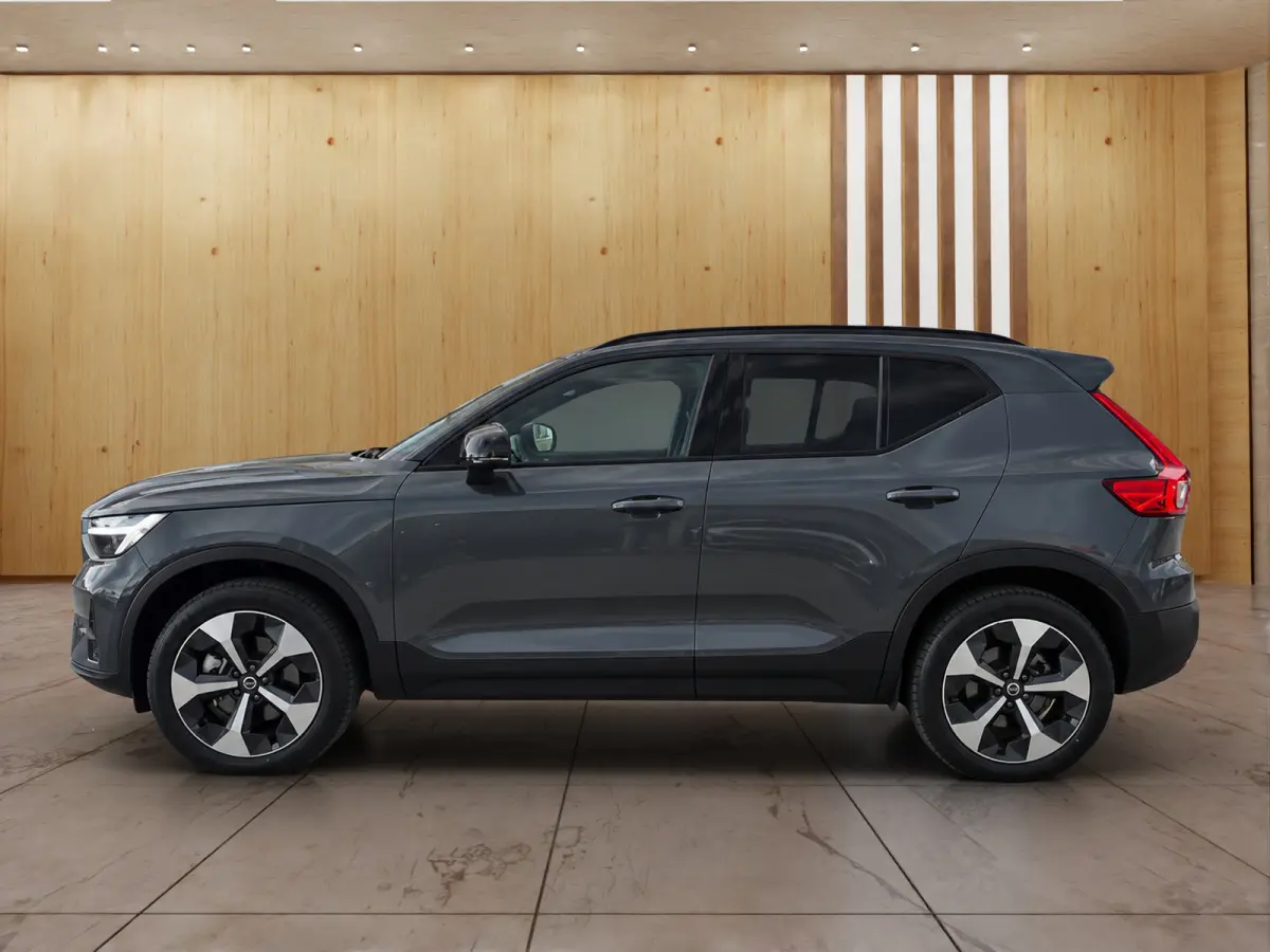 2.0 B4 Plus Dark | Harman Kardon | Stoel + Stuur Verwarming | Trekhaak | Camera | Keyless Start / Entry |