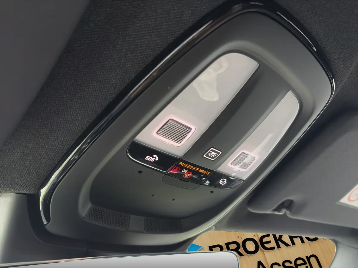 2.0 B4 Plus Dark | Harman Kardon | Stoel + Stuur Verwarming | Trekhaak | Camera | Keyless Start / Entry |