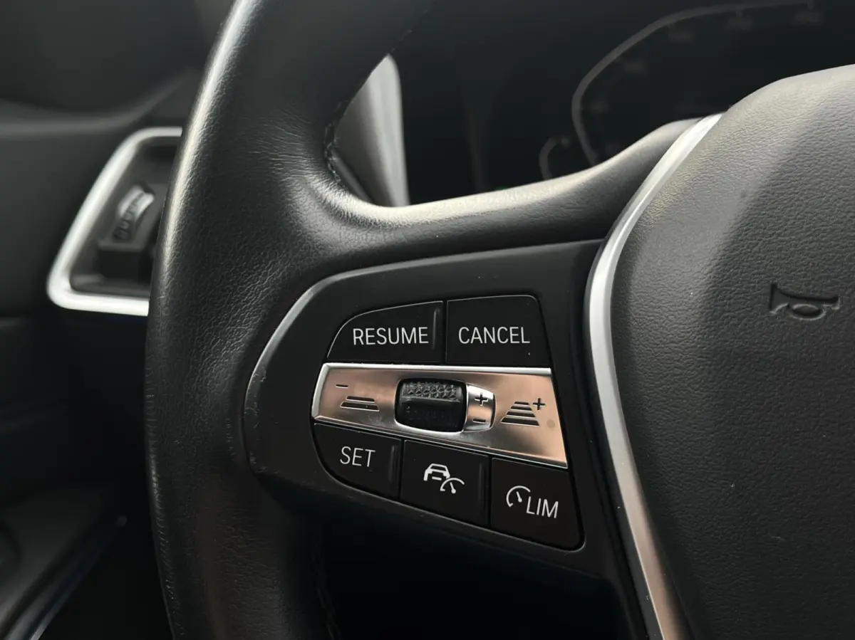 320e Leer, Climat, Carplay, Trekhaak..