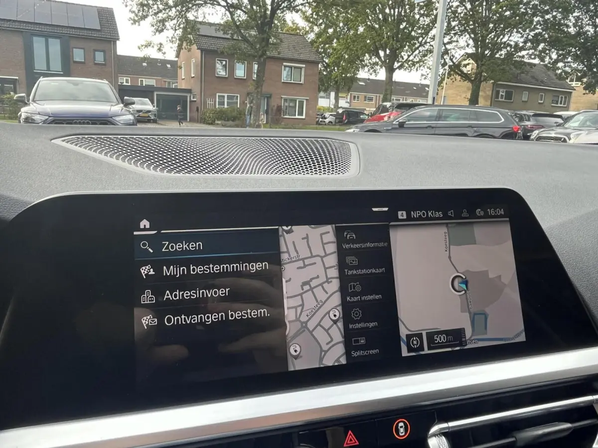 320e Leer, Climat, Carplay, Trekhaak..