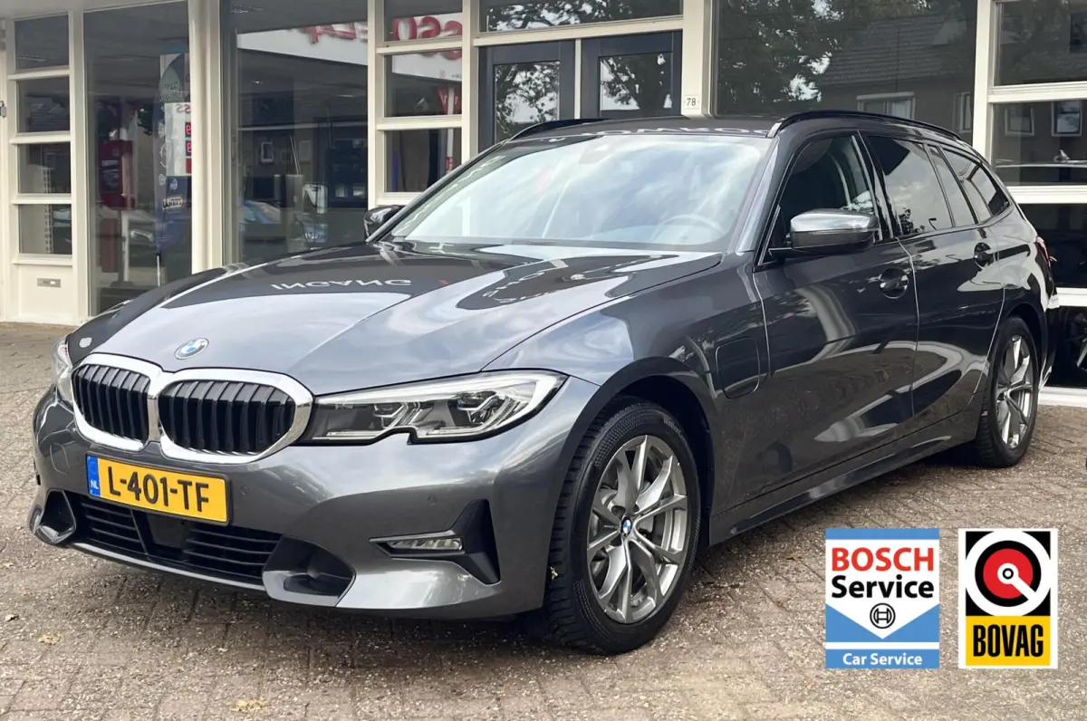 320e Leer, Climat, Carplay, Trekhaak..