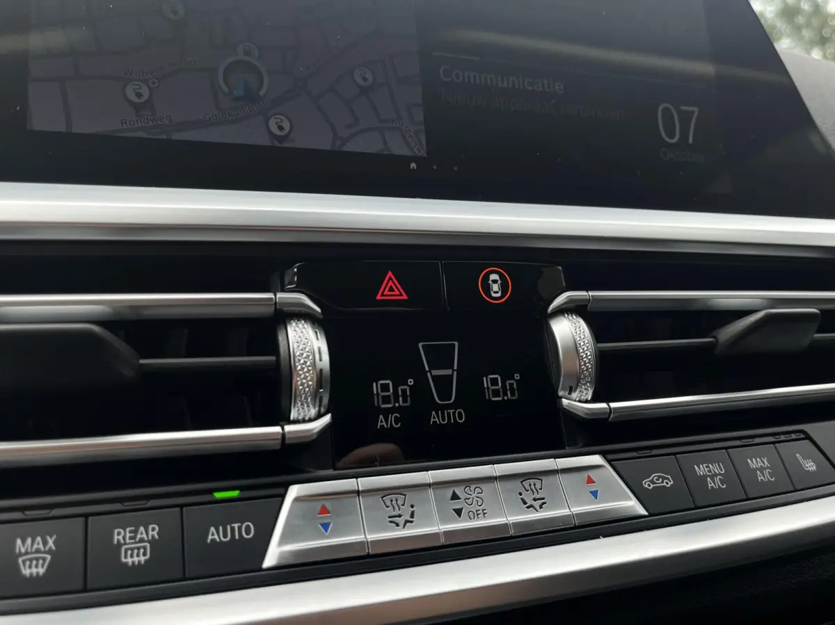 320e Leer, Climat, Carplay, Trekhaak..