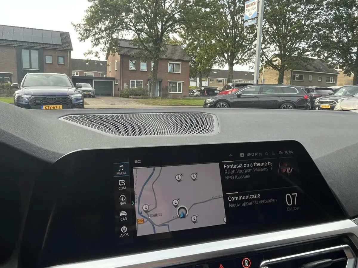 320e Leer, Climat, Carplay, Trekhaak..