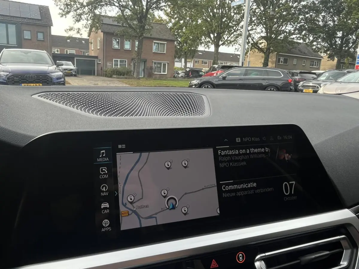 320e Leer, Climat, Carplay, Trekhaak..
