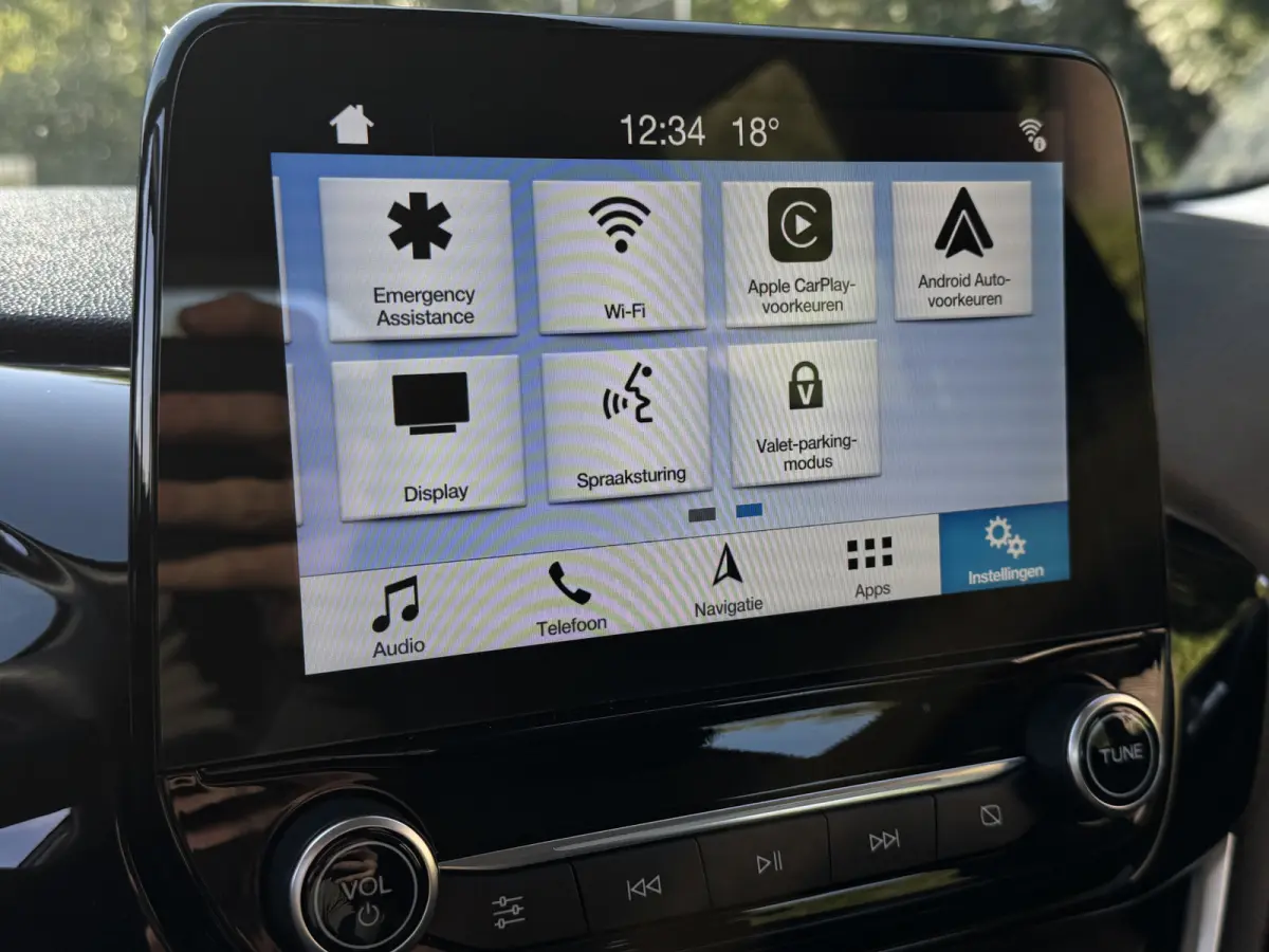 86PK TREND CARPLAY/AIRCO/NAVIGATIE