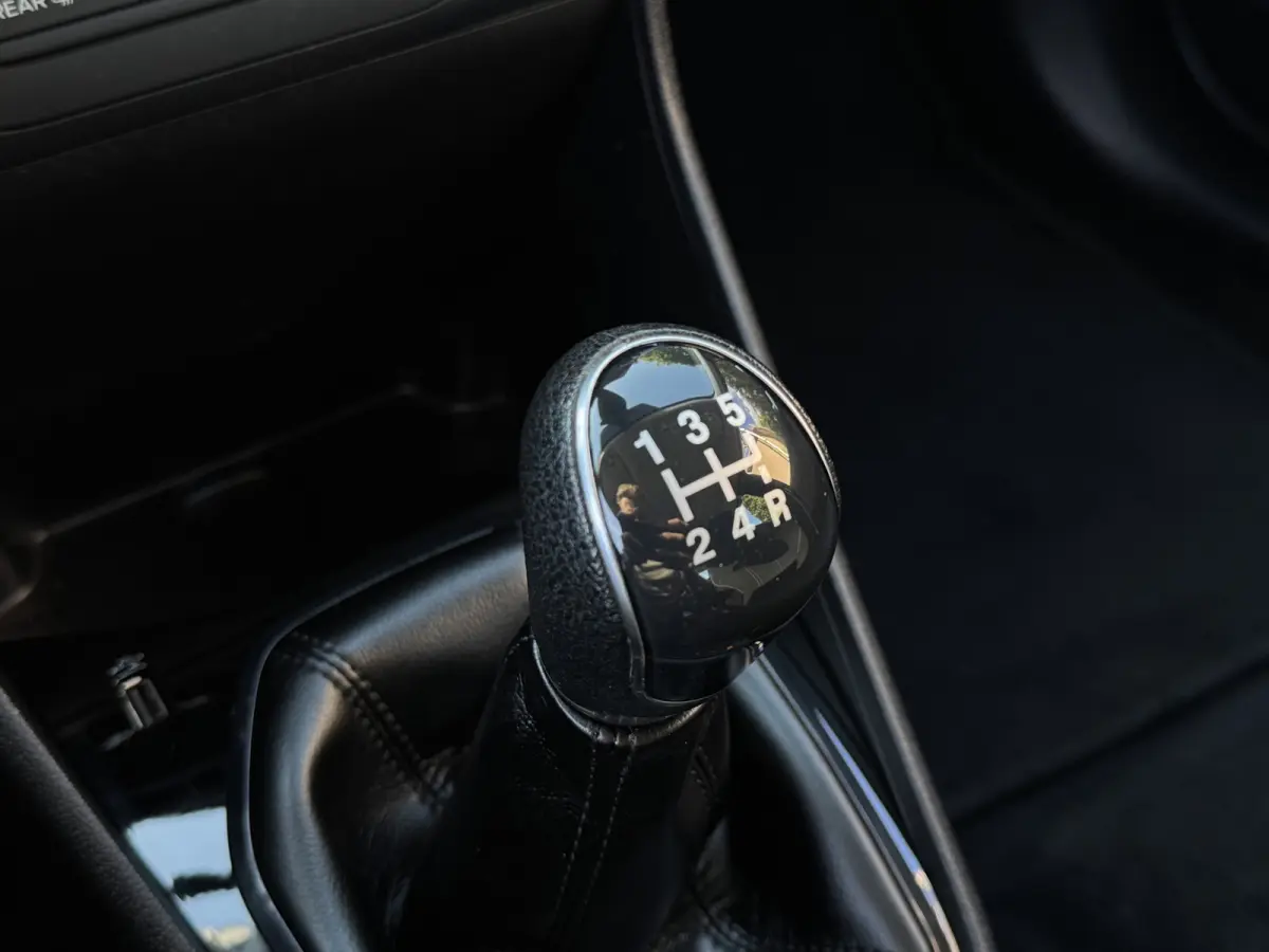 86PK TREND CARPLAY/AIRCO/NAVIGATIE