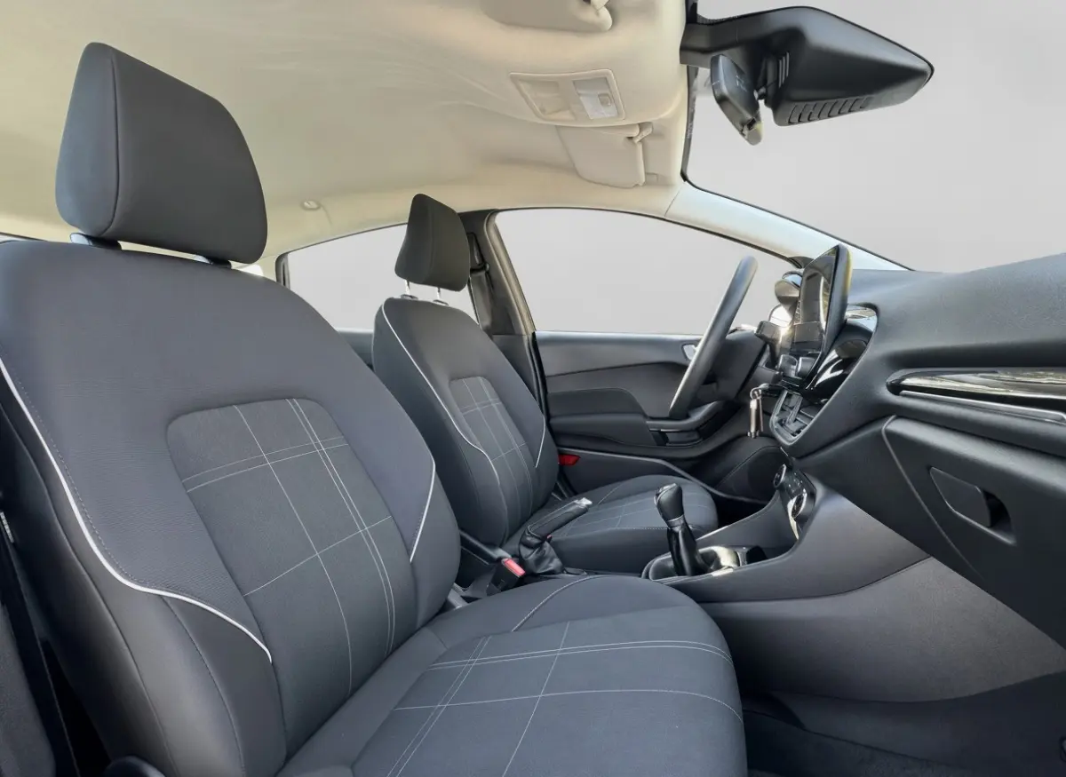 86PK TREND CARPLAY/AIRCO/NAVIGATIE
