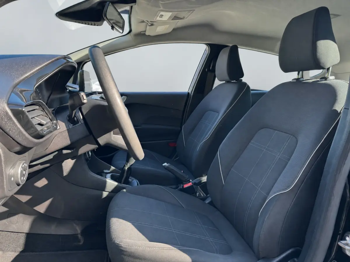86PK TREND CARPLAY/AIRCO/NAVIGATIE