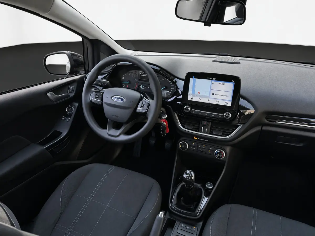 86PK TREND CARPLAY/AIRCO/NAVIGATIE