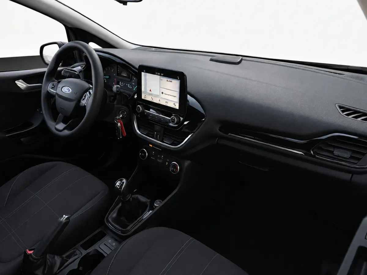 86PK TREND CARPLAY/AIRCO/NAVIGATIE