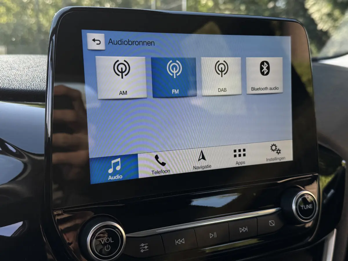 86PK TREND CARPLAY/AIRCO/NAVIGATIE