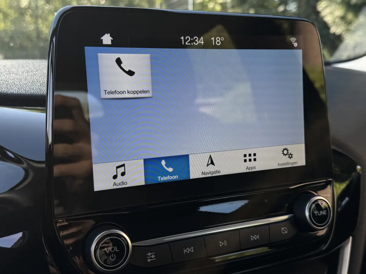 86PK TREND CARPLAY/AIRCO/NAVIGATIE