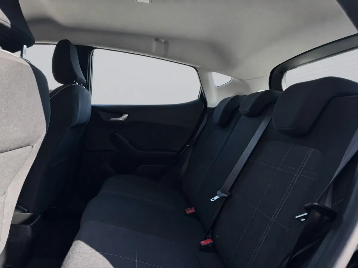 86PK TREND CARPLAY/AIRCO/NAVIGATIE