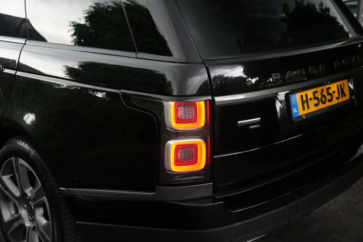 2.0 P400e Autobiography Pano Dealer onderhouden
