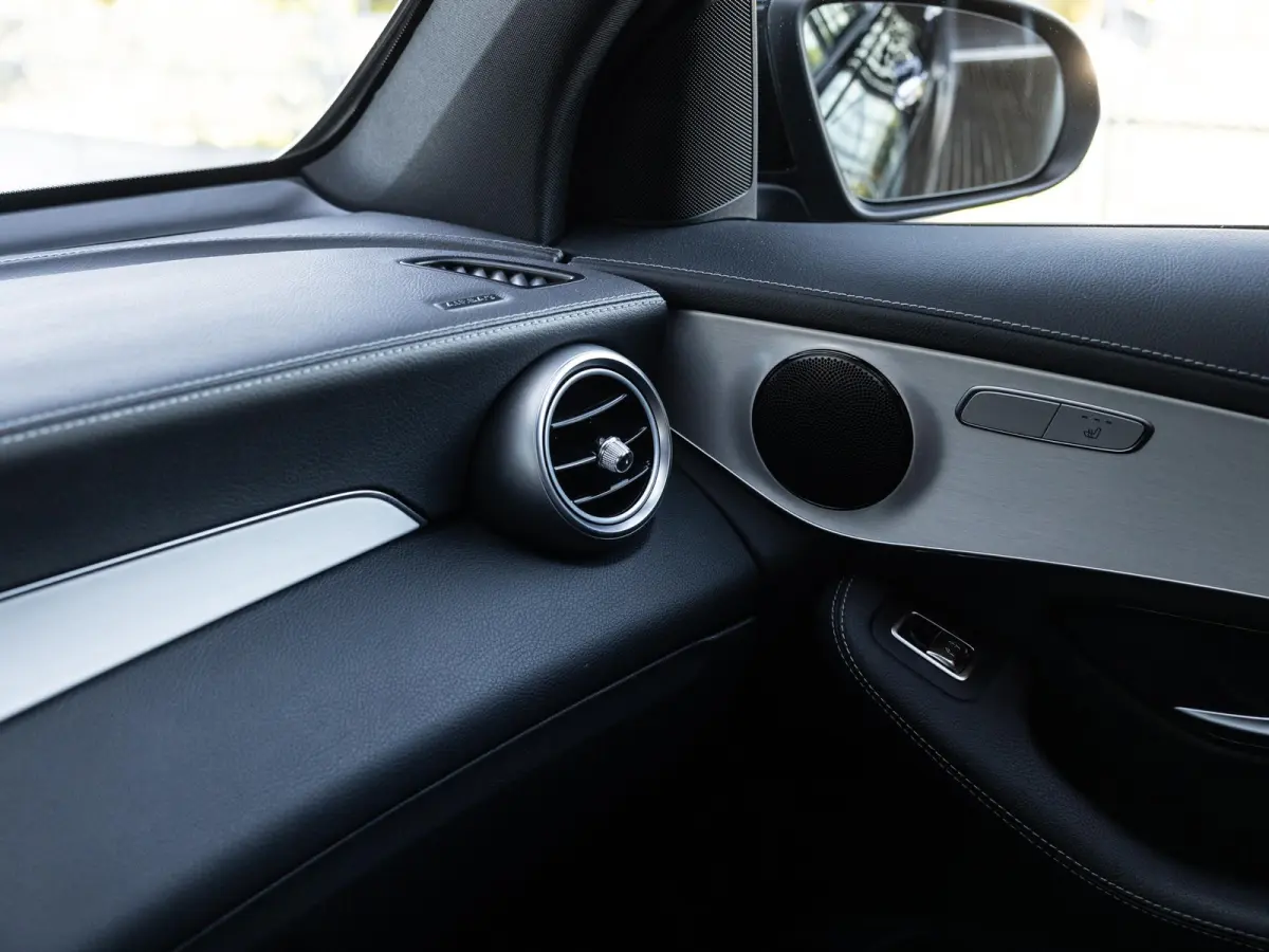 300e 4MATIC Business Solution AMG | SCHUIF-KANTELDAK | 360 CAMERA | KEYLESS ENTRY | APPLE CARPLAY | STOELVERWARMING | NL GELEVERD | 1E EIGENAAR | NIGHT PAKKET | SOH 92% |