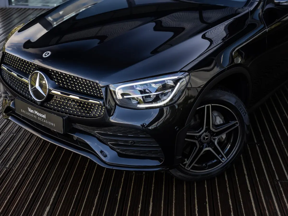 300e 4MATIC Business Solution AMG | SCHUIF-KANTELDAK | 360 CAMERA | KEYLESS ENTRY | APPLE CARPLAY | STOELVERWARMING | NL GELEVERD | 1E EIGENAAR | NIGHT PAKKET | SOH 92% |