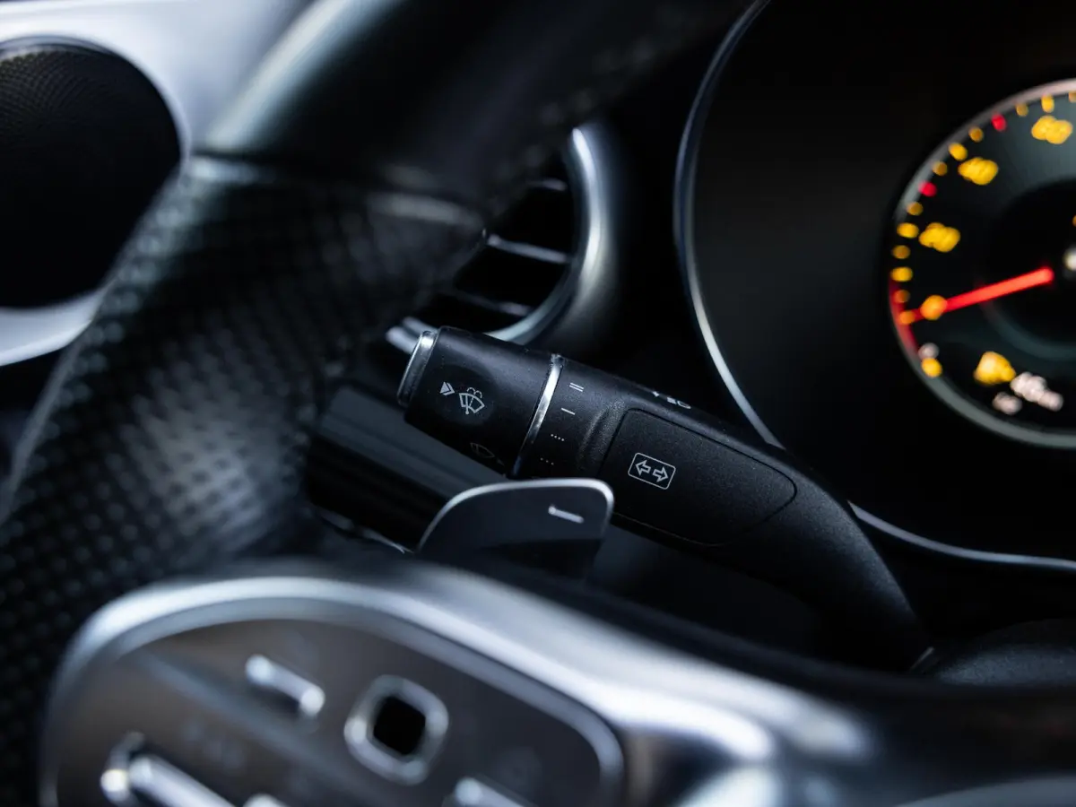 300e 4MATIC Business Solution AMG | SCHUIF-KANTELDAK | 360 CAMERA | KEYLESS ENTRY | APPLE CARPLAY | STOELVERWARMING | NL GELEVERD | 1E EIGENAAR | NIGHT PAKKET | SOH 92% |