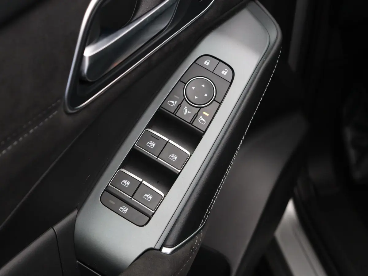 158pk MHEV Xtronic Tekna Plus | Panorama dak | Stoel en stuur verwarming | Head up display |