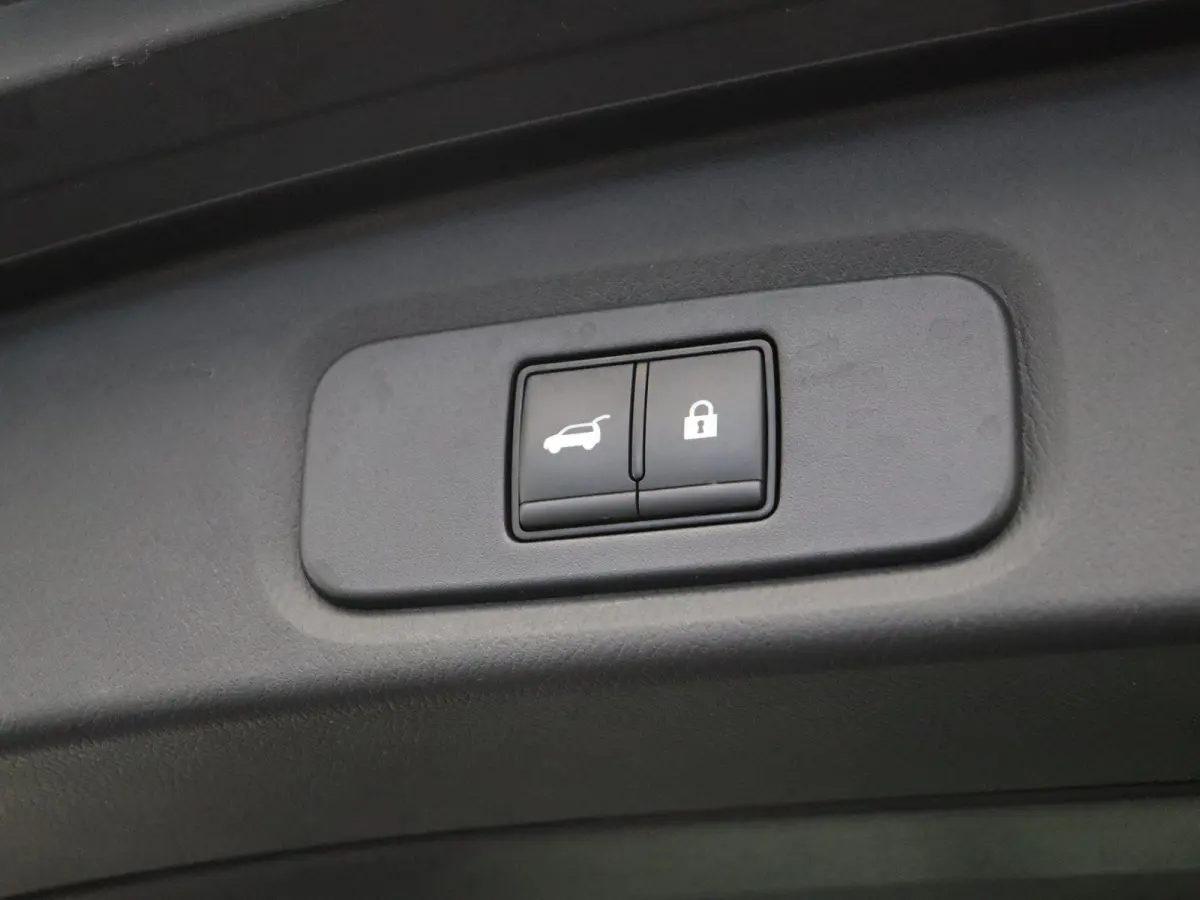 158pk MHEV Xtronic Tekna Plus | Panorama dak | Stoel en stuur verwarming | Head up display |