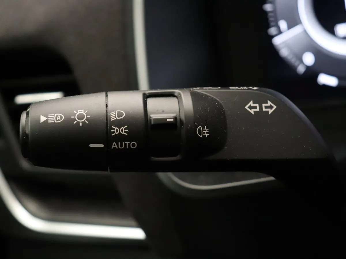 158pk MHEV Xtronic Tekna Plus | Panorama dak | Stoel en stuur verwarming | Head up display |