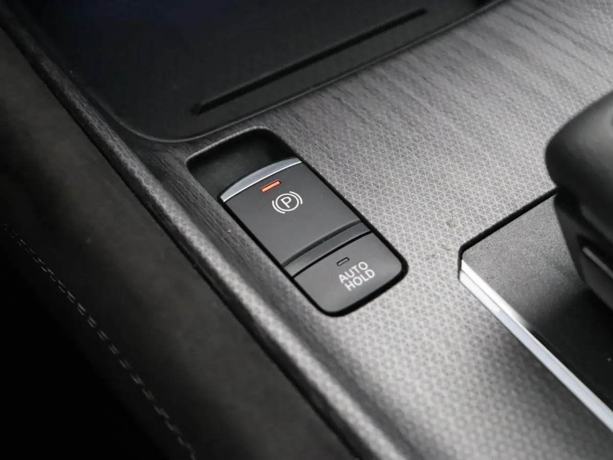 158pk MHEV Xtronic Tekna Plus | Panorama dak | Stoel en stuur verwarming | Head up display |