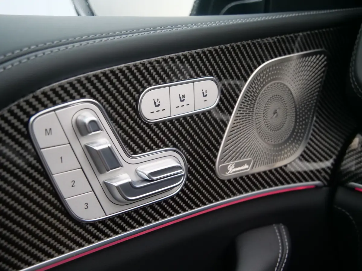 AMG 63 S 4MATIC+ Premium Plus 612 Pk Automaat Burmeister / Stoelventilatie / Pano-dak / Trekhaak / Soft-Close / Adaptive Cruise