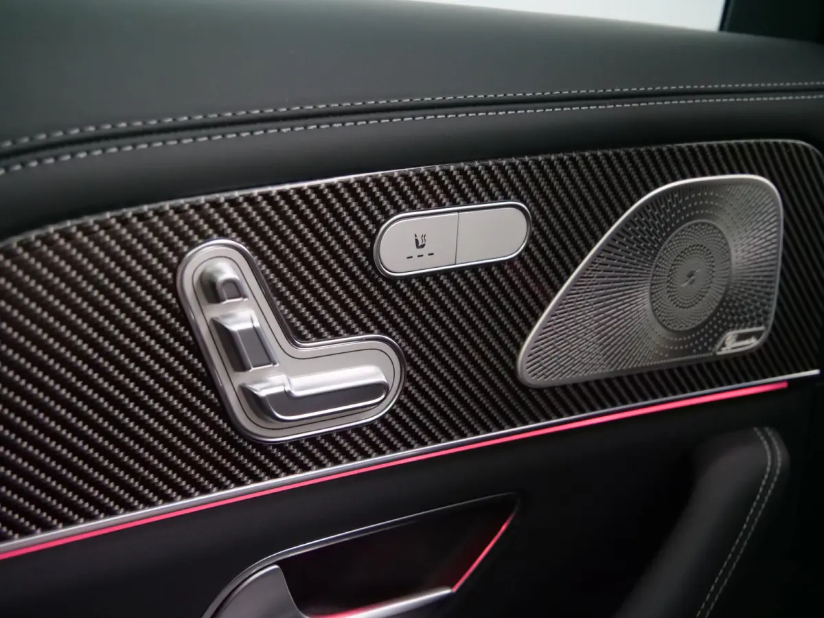 AMG 63 S 4MATIC+ Premium Plus 612 Pk Automaat Burmeister / Stoelventilatie / Pano-dak / Trekhaak / Soft-Close / Adaptive Cruise