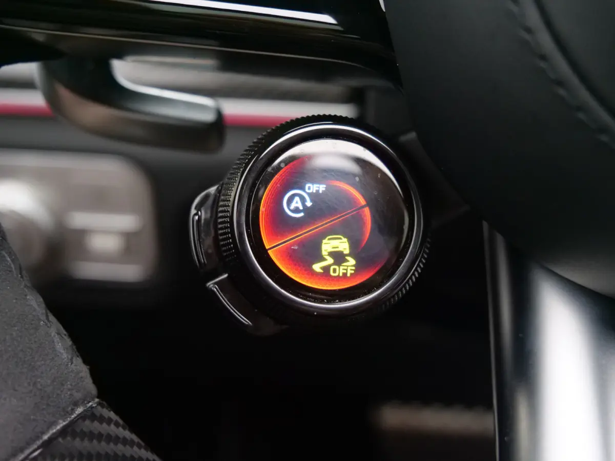 AMG 63 S 4MATIC+ Premium Plus 612 Pk Automaat Burmeister / Stoelventilatie / Pano-dak / Trekhaak / Soft-Close / Adaptive Cruise